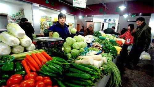中年女子农贸市场连偷多个摊位被擒 蔬菜最多、猪肉三斤背后的辛酸与博弈