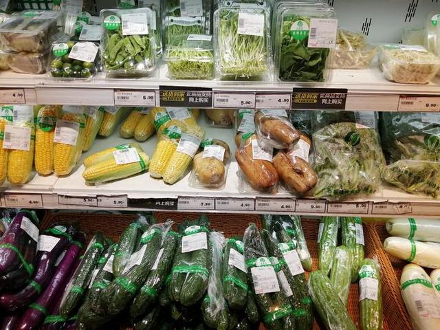 兴高采烈进南宁农副产品平价专营区,一看价格让人哭笑不得